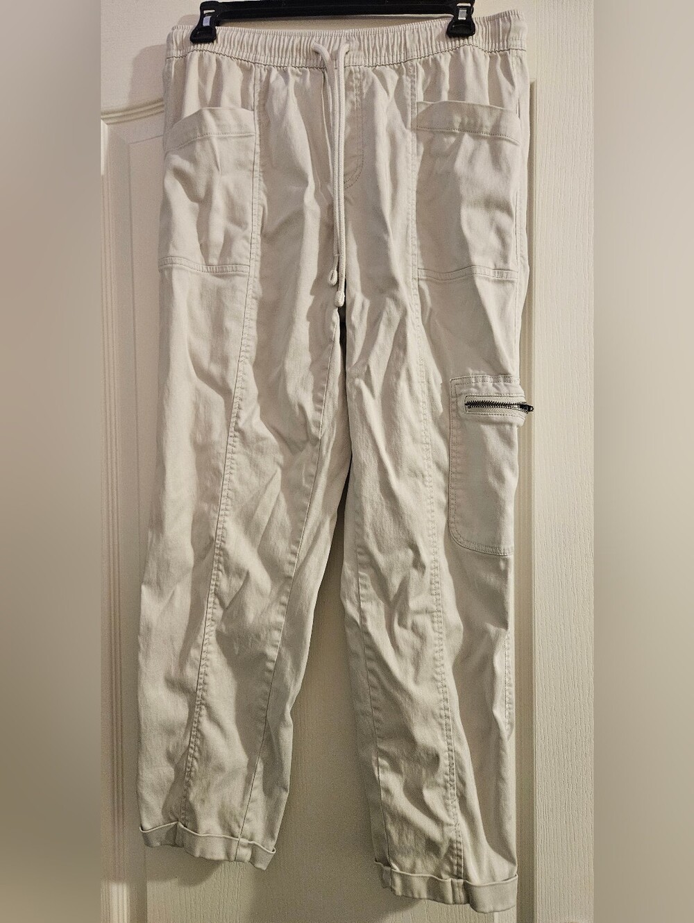 3 For $15🎊 Women’s Utility Cargo Pants in Light Gray